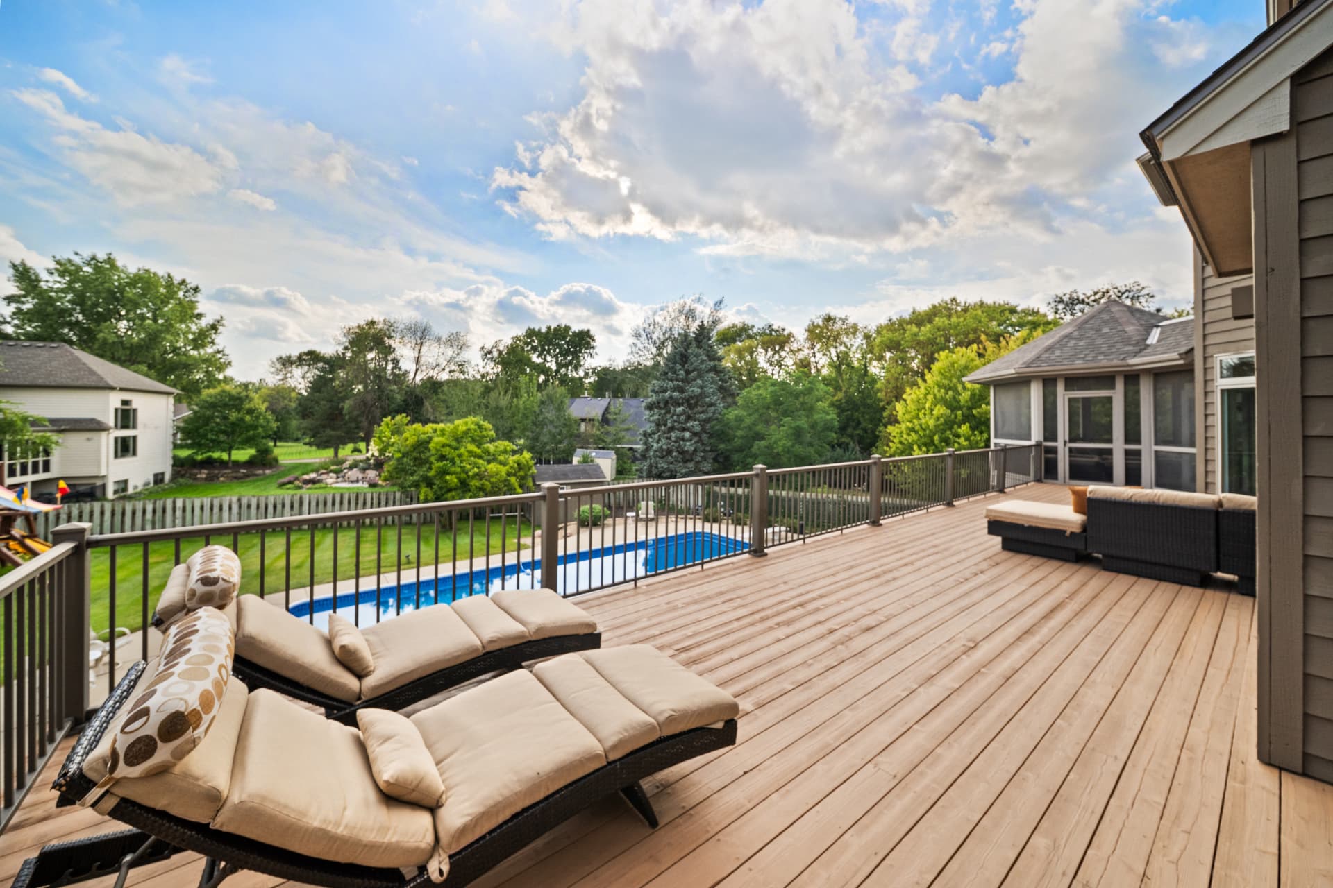 Exterior listing photography