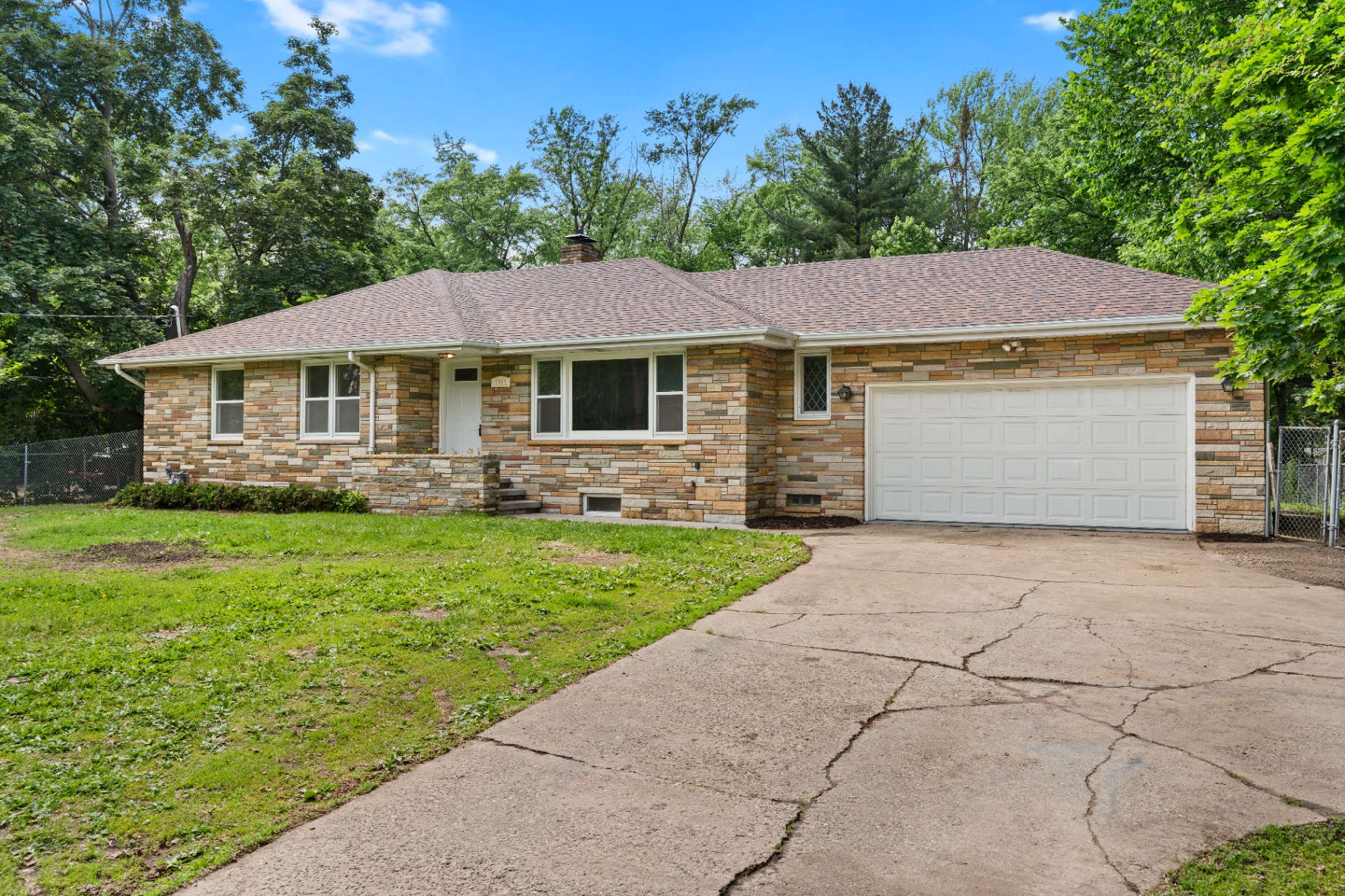 Exterior listing photography
