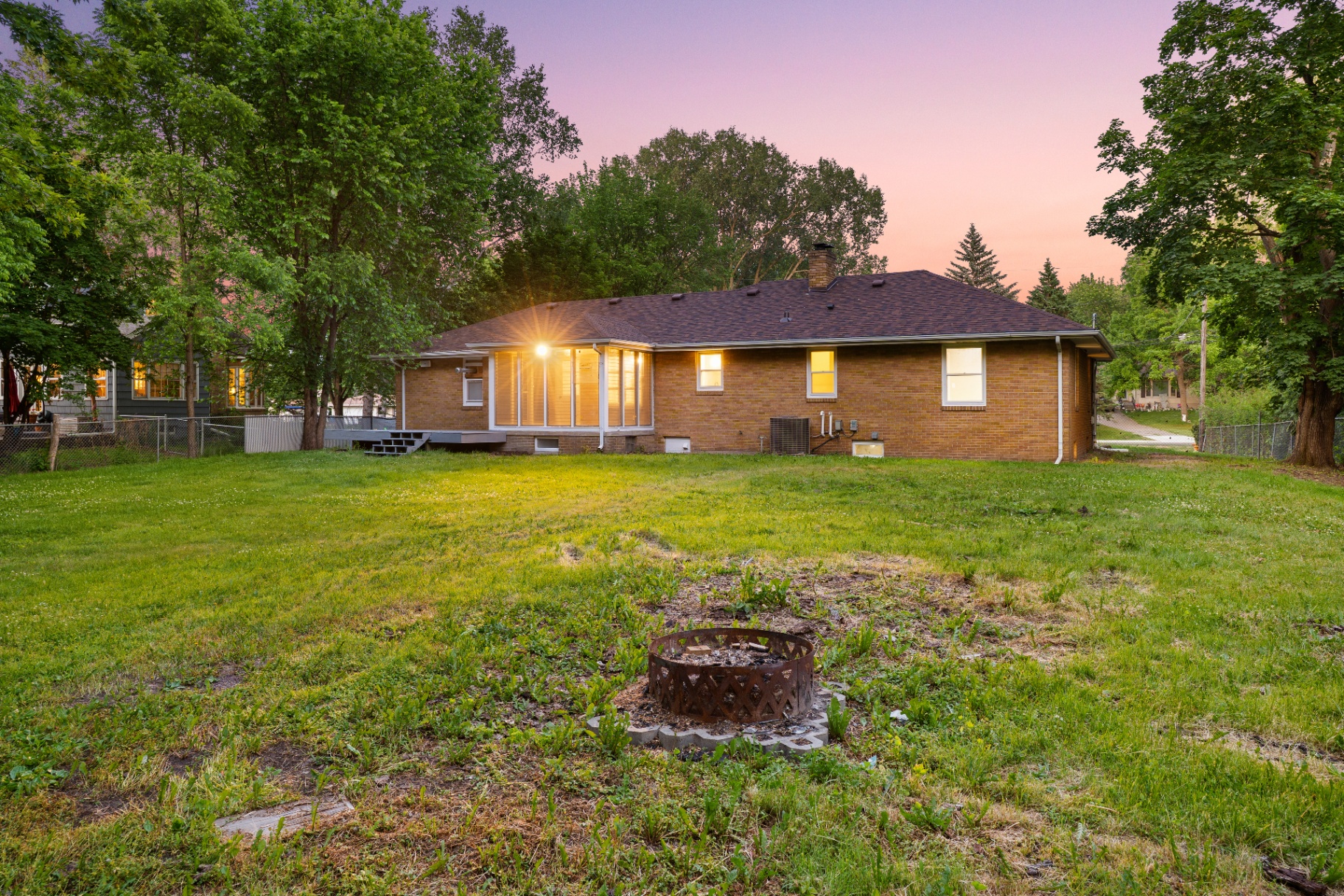 Exterior listing photography