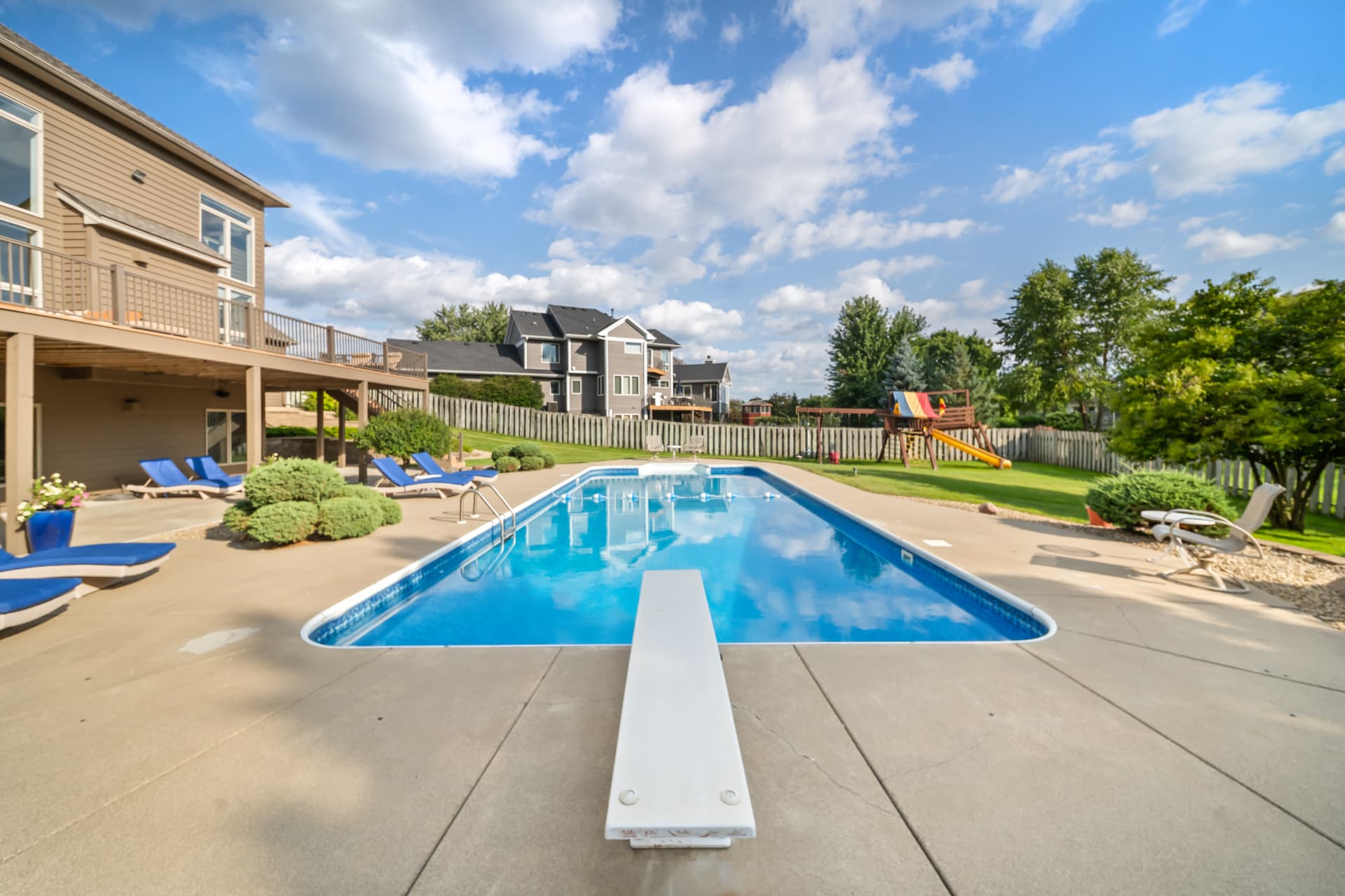 Exterior listing photography